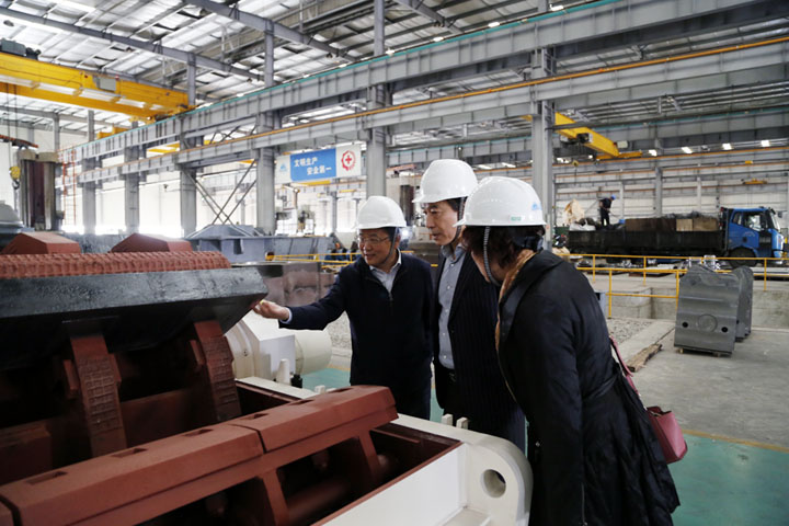 上海重型裝備制造行業(yè)協(xié)會(huì)領(lǐng)導(dǎo)蒞臨上海山美股份參觀(guān)訪(fǎng)問(wèn)