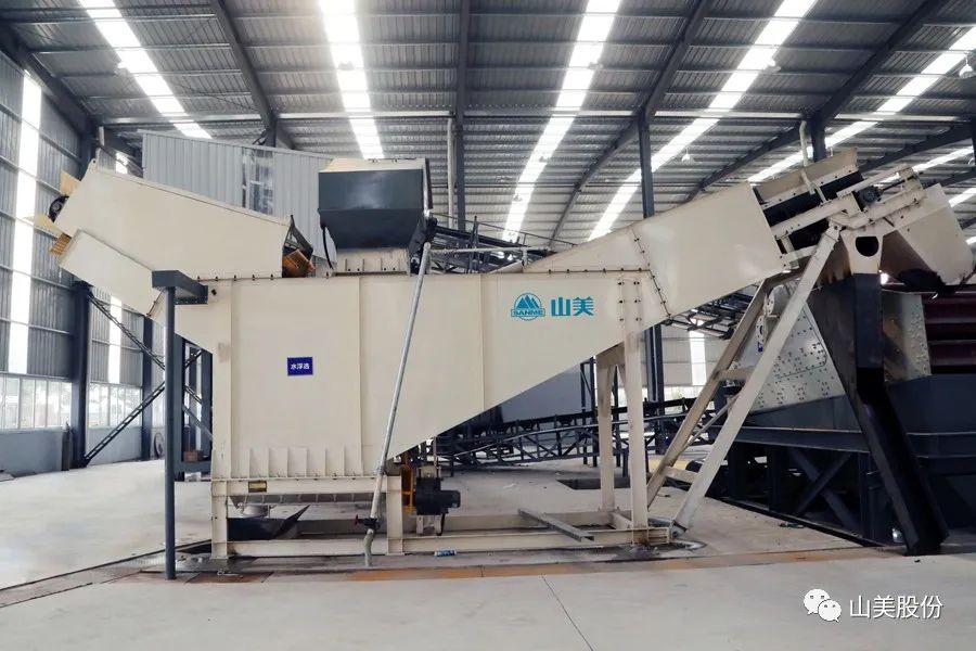 華中地區(qū)循環(huán)經濟產業(yè)園建筑垃圾資源化處理PPP項目順利進入帶料調試新階段