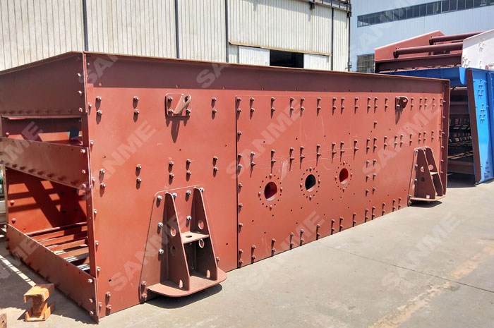 在砂石骨料生產(chǎn)線中影響振動篩可靠性因素有哪些？