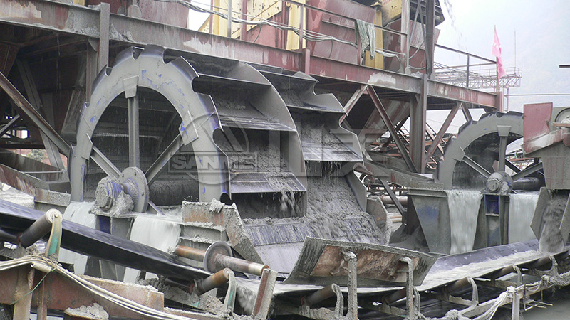 面對(duì)砂石洗砂機(jī)型號(hào)的選擇，輪斗洗砂機(jī)和螺旋洗砂機(jī)哪種更適合？