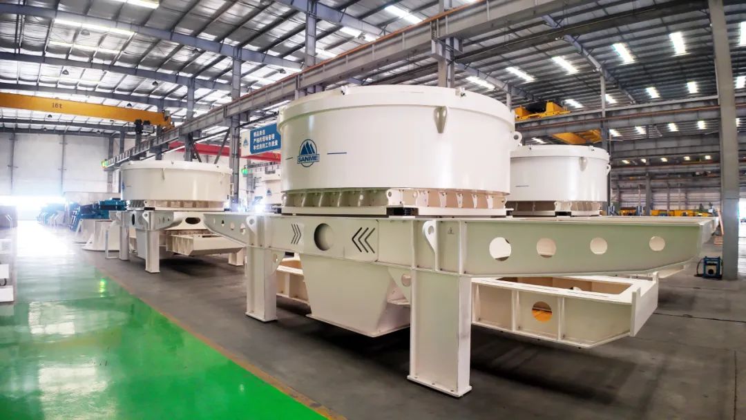 VC7系列立式?jīng)_擊破碎機(jī)——多領(lǐng)域適用，展現(xiàn)強(qiáng)大實(shí)力