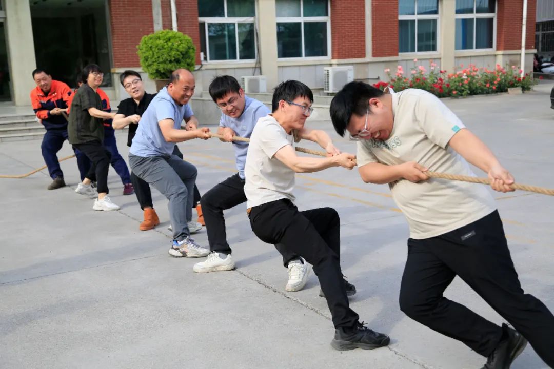 上海山美股份2025春季運(yùn)動(dòng)會(huì)火熱啟幕！拔河、籃球預(yù)賽燃情開(kāi)戰(zhàn)